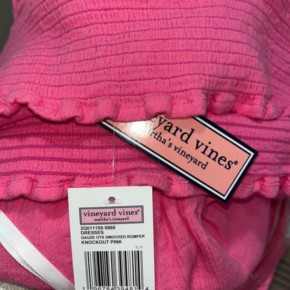 Vineyard Vines Gauze Off Shoulder Smocked Romper Knockout Pink Size Small. NWT - Picture 5 of 6